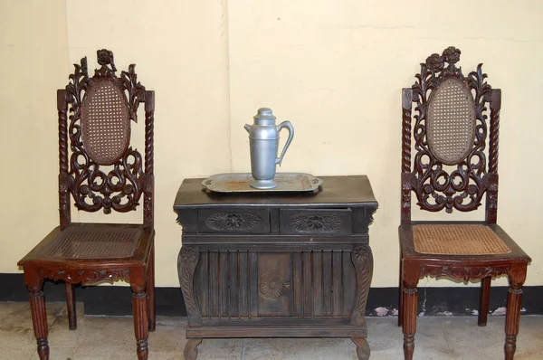 Muebles de mesa y sillas en el Museo Crisologo en Vigan City, I —  Fotos de Stock