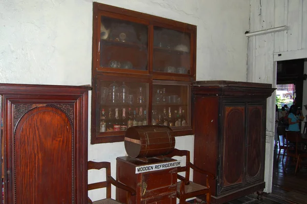 Ξύλινο ψυγείο στο μουσείο Crisologo στην πόλη Vigan, Ilocos Su — Φωτογραφία Αρχείου