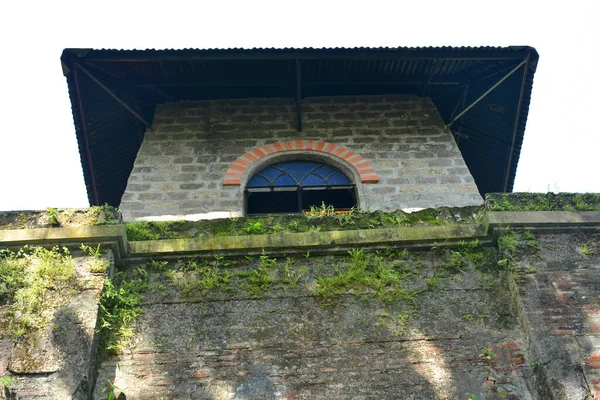 Πρόσοψη καμπαναριού εκκλησίας Bosoboso στην Antipolo, Φιλιππίνες. — Φωτογραφία Αρχείου