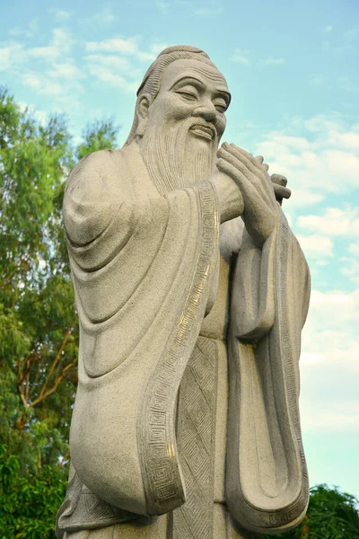 Manila Dec Chinese Garden Confucius Statue Rizal Park December 2016 — Zdjęcie stockowe