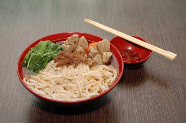 Κινέζικα Κεφτεδάκια Noodles Σούπα Μπολ — Φωτογραφία Αρχείου