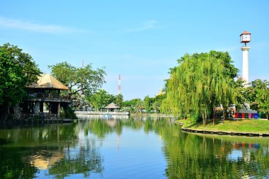 BANGKOK, TH - DEC 13: Outdoor park water pond at Dusit Zoo on December 13, 2016 in Khao Din Park, Bangkok, Thailand. Dusit Zoo is the oldest zoo in Bangkok, Thailand.