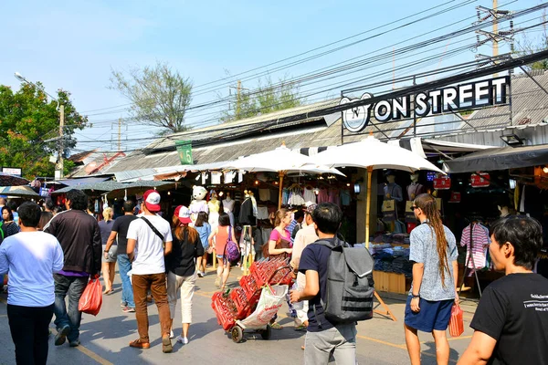 Bangkok Dic Gente Compras Caminando Mercado Fin Semana Chatuchak Diciembre — Foto de Stock