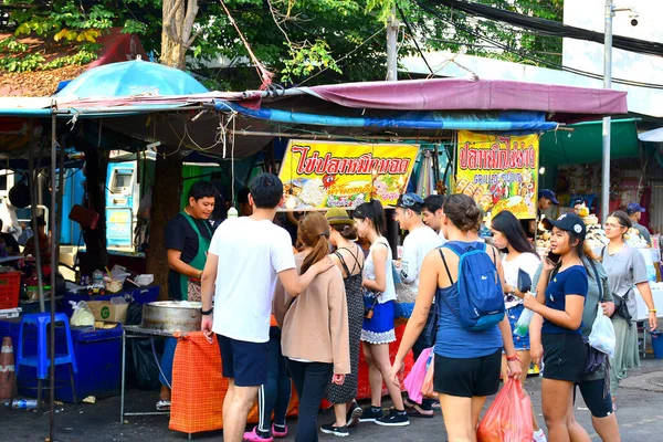 Bangkok Dic Gente Compras Caminando Mercado Fin Semana Chatuchak Diciembre — Foto de Stock
