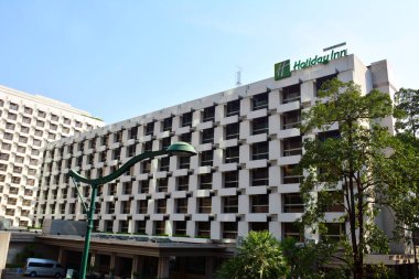 Bangkok, Th - 11 Aralık 2016 'da Bangkok, Tayland' da Holiday Inn Otel cephesi.