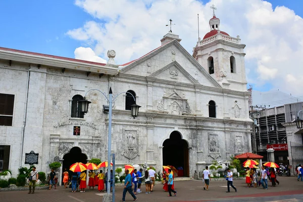 Oct 2016年10月10日在菲律宾宿务市的圣尼诺大教堂立面 圣童小教堂 Minor Basilica Holy Child Santo Nino Basilica — 图库照片