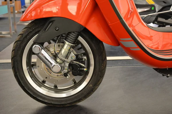 Pasig Mar Vespa Primavera Special Edition Motorcycle Wheel 2Nd Ride — Stock Photo, Image