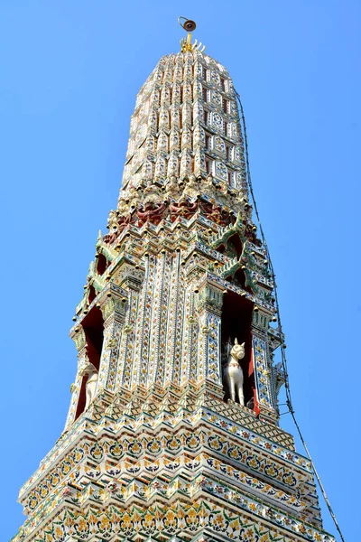 12月12日 2016年12月12日 泰国曼谷 黎明寺 Wat Arun 是泰国曼谷的一座佛教寺庙 — 图库照片