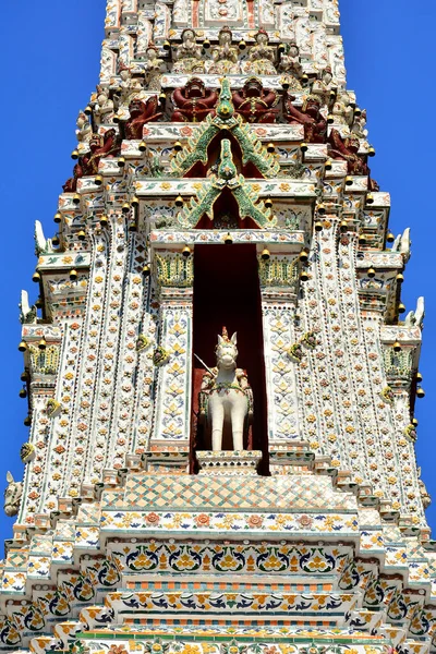 12月12日 2016年12月12日 泰国曼谷 黎明寺 Wat Arun 是泰国曼谷的一座佛教寺庙 — 图库照片