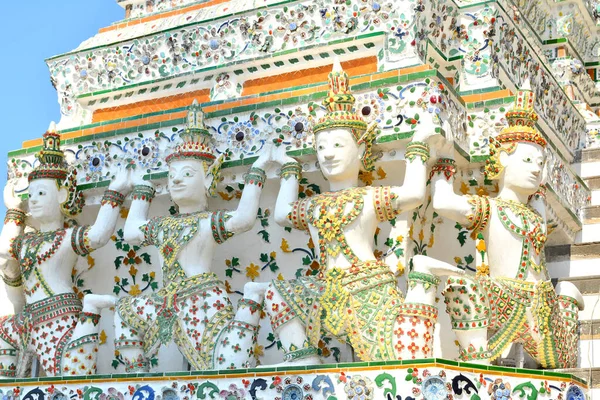 Bangkok Diciembre Wat Arun Figuras Dioses Diciembre 2016 Bangkok Tailandia —  Fotos de Stock