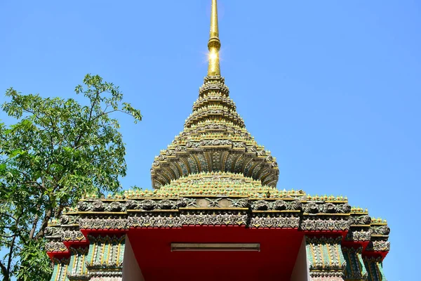 Bangkok Dec Wat Pho Spire Den December 2016 Bangkok Thailand — Stockfoto