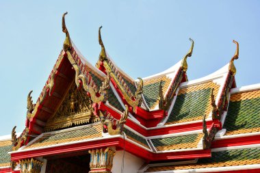 Bangkok, Th - 12 Aralık 2016 'da Bangkok, Tayland' da Wat Arun Tapınağı cephesi. Wat Arun ya da Şafak Tapınağı, Tayland 'ın Bangkok şehrinde bir Budist tapınağıdır..