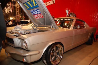 Pasay, PH - 27 Kasım 2011 tarihinde Manila Otomobil Salonu 'nda özel kaslı araba SMX Kongre Merkezi, Pasay, Filipinler.