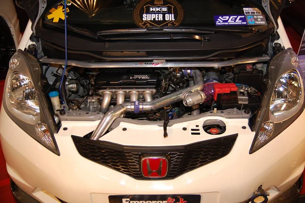 Pasay Nov Honda Jazz Car Engine Manila Automsalon 2011 필리핀 — 스톡 사진