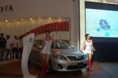 PAsay, PH - 19 AUG: Toyota Corolla, 19 Ağustos 2010 tarihinde Filipin Uluslararası Otomobil Fuarı 'nda Dünya Ticaret Merkezi Manila, Pasay, Phillippines' te gerçekleşti..