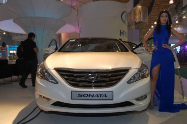 PAsay, PH - 19 AUG: 3. Filipinler Uluslararası Otomobil Fuarı 'nda 19 Ağustos 2010' da Dünya Ticaret Merkezi Manila, Pasay, Phillippines 'te Hyundai Sonata.