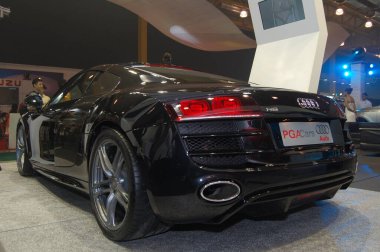 PAsay, PH - 19 AUG: Audi R8, 19 Ağustos 2010 tarihinde Filipin Uluslararası Otomobil Fuarı 'nda Dünya Ticaret Merkezi Manila, Pasay, Phillippines.