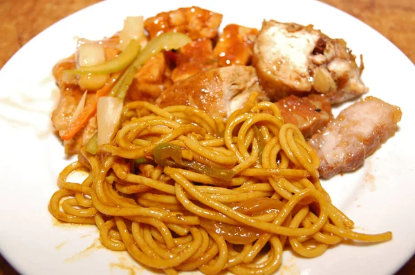Πικάντικα Ανατολίτικα Noodles Χοιρινό Γεύμα Κοιλιά — Φωτογραφία Αρχείου