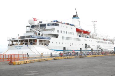 MANILA, PH - 4 Mart 2012 'de Manila, Filipinler' de Deniz Gemisi Logoları Umut gemisi.