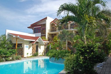 BULACAN, PH-OCT. 16 Ekim 2015 tarihinde Cherubin Bahçeleri yüzme havuzu Meycauayan, Bulacan, Filipinler.