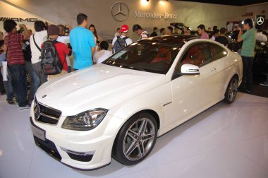 Pasay, PH-APR. 1: Mercedes Benz 1 Nisan 2012 'de 8. Manila Uluslararası Otomobil Fuarı' nda Dünya Ticaret Merkezi Metro Manila, Pasay, Filipinler.