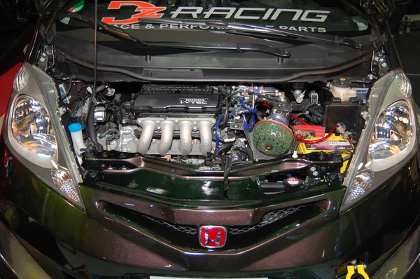 Мандалуйонг Атр Honda Jazz Car Engine Trans Sport Show April — стоковое фото
