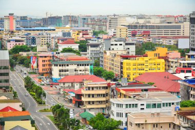 KOTA KINABALU, My - 21 Haziran 2016 'da Malezya' nın Kota Kinabalu şehrinde Kota Kinabalu Şehir Genel Görünümü. Kota Kinabalu (eski adıyla Jesselton), Malezya 'nın Sabah eyaletinin başkenti..