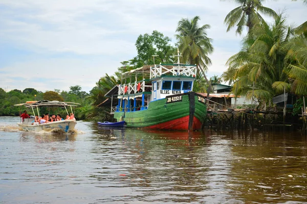 Sabah Iunie Klias River Barca Iunie 2016 Sabah Malaezia Râul — Fotografie, imagine de stoc