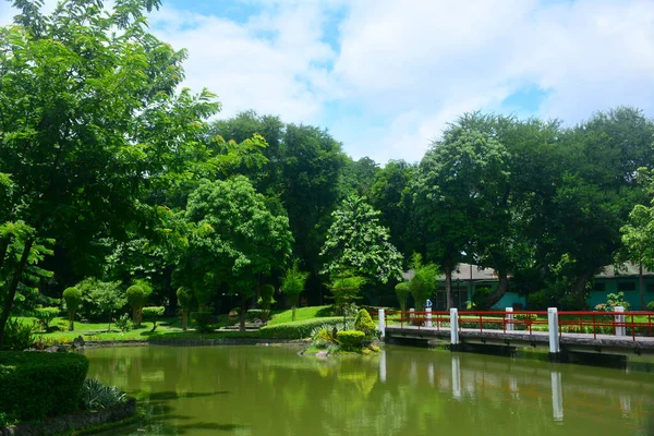Manila Julio Puente Lago Jardín Japonés Dentro Del Parque Rizal —  Fotos de Stock
