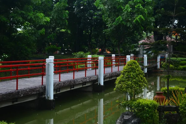 Manila Juillet Pont Lac Jardin Japonais Intérieur Parc Rizal Juillet — Photo