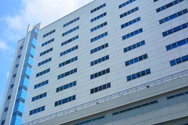 TAGUIG, PH-OCT 1: 1 Ekim 2016 'da Bonifacio Global City, Taguig, Filipinler' de St. Luke cephesi. St. Luke 's Global City ülkedeki en gelişmiş tıbbi ekipmanlardan birine sahip..