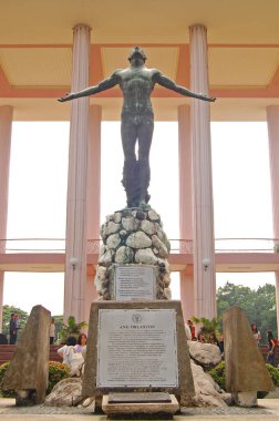 QUEZON CITY, PH-OCT. 8: Oblation Heykeli 8 Ekim 2015 Diliman, Quezon City, Filipinler.
