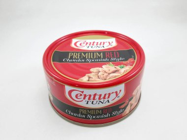 MANILA, PH-APR. 10: Yüzyıllık ton balığı primi 10 Nisan 2020 'de Manila, Filipinler' de İspanyol usulü kırmızı parçalar halinde..