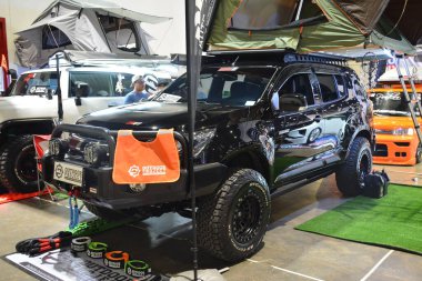 Pasay, PH - 28 Temmuz: Chevrolet Trailblazer at Bumper to Bumper Prime car show 28 Temmuz 2019, Pasay, Filipinler. Bumper to Bumper, pazar sonrası arabaların yer aldığı bir araba fuarı..