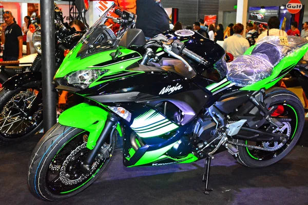 Pasay Apr Kawasaki Ninja Motorcykel Trans Sport Show Den April — Stockfoto