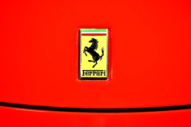 Pasay, PH - APR 23 - Ferrari 458 Italia amblemi Trans Sport Show 'da 23 Nisan 2017 Pasay, Filipinler.