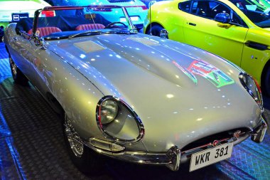 Pasay, PH - APR 23 - Jaguar arabası Trans Sport Show 'da 23 Nisan 2017 Pasay, Filipinler.