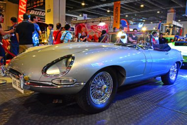 Pasay, PH - APR 23 - Jaguar arabası Trans Sport Show 'da 23 Nisan 2017 Pasay, Filipinler.