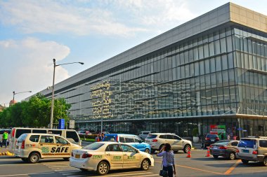 Pasay, PH - 23 Nisan - SMX Kongre Merkezi cephesi 23 Nisan 2017 Pasay, Filipinler.