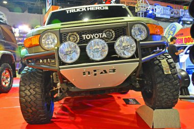 PAsay, PH - 30 NOV - Toyota FJ kruvazörü Manila Oto Salon araba fuarında 30 Kasım 2017, Pasay, Filipinler. 