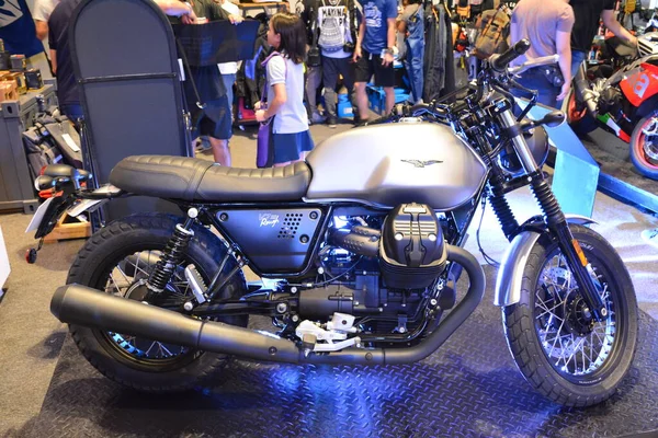 Pasay June Motomorini V7粗野摩托车于2019年6月16日在菲律宾帕萨伊在Makina Moto展出 — 图库照片