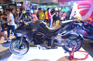 PAsay, PH - 16 Haziran - Ducati motosiklet Makina Moto Show 'da 16 Haziran 2019 Pasay, Filipinler.