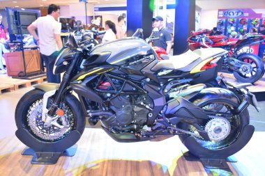 Pasay, PH - 16 Haziran - MV Agusta Dragster 800 motosiklet Makina Moto Show 16 Haziran 2019 Pasay, Filipinler.