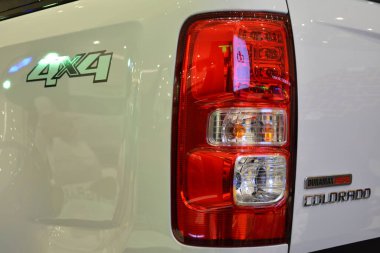 MANDALUYONG, PH - NOV 22 - Chevrolet Colorado fırtınası 22 Kasım 2018 'de Mandaluyong, Filipinler' de SM Megamall 'da mola lambası yaktı.