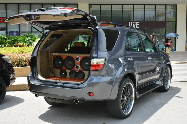 Pasay May Toyota Fortuner Sound System Toyota Carfest 2019 필리핀 — 스톡 사진