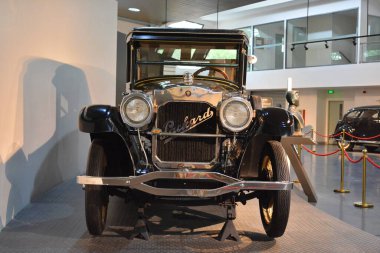 Quezon Şehri, PH-APR. 28: 1924 Packard Tek Altı Tur Model 233 sahibi Başkan Emilio Aguinaldo 28 Nisan 2019 tarihinde Quezon City, Filipinler 'de Başkanlık Araba Müzesi' nde sergilenmektedir..