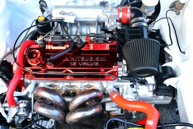 PASIG, PH - 13 Mayıs - Mitsubishi 13 Mayıs 2018 tarihinde Pasig, Filipinler 'de Hot Import Nights araba fuarında.