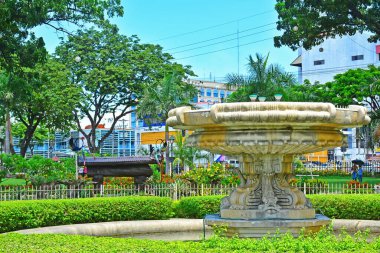 CEBU, PH - 17 Haziran - Plaza Independencia Su Fıskiyesi 17 Haziran 2017, Cebu, Filipinler. Plaza Independencia, Cebu 'yu ele geçirmeye çalışan tüm fatihlerden bağımsızlığı ve özgürlüğü simgeliyor..