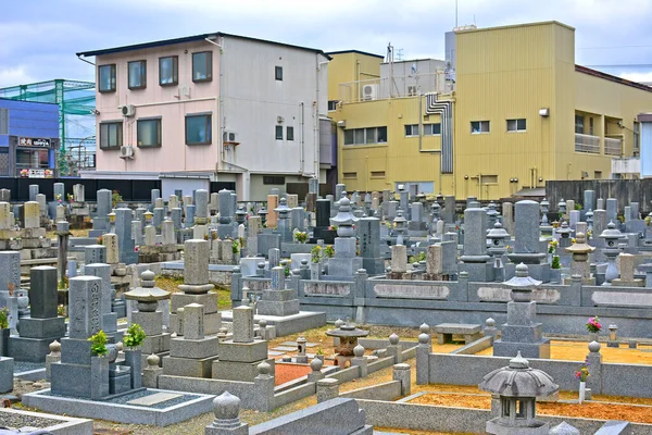 Par12 2017年4月12日京都 日本の仏教の裏庭の墓地 — ストック写真