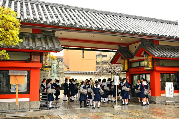 Osaka Abril Shitennoji Junior Senior High School Facade April 2017 — Fotografia de Stock